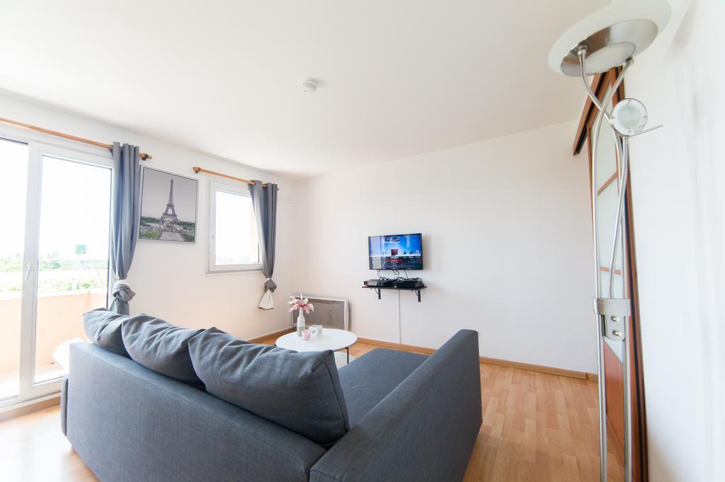 Le Marnois-Gare Apartman Noisy-le-Grand Szoba fotó